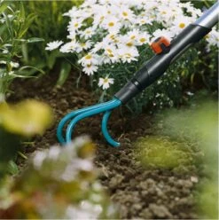 GARDENA Combisysteem Krabber Cultivatior - Werkbreedte 9 Cm - Aanbevolen Steellengte 130 Cm 23 GARDENA Combisysteem Krabber Cultivatior - Werkbreedte 9 Cm - Aanbevolen Steellengte 130 Cm -Tuingereedschaps Winkel 1195x1200 2