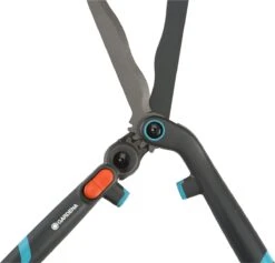 GARDENA - 2 In 1 EnergyCut Heggenschaar - 2.5x Meer Kracht - Totale Lengte 60 Cm -Tuingereedschaps Winkel 1200x1152 2