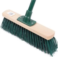 Benson Groene Straatbezem Met Afschroefbare Steel -Tuingereedschaps Winkel 1200x1172 2