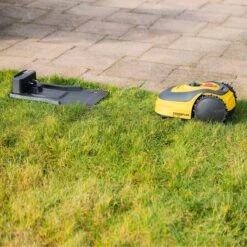 Powerplus POWXG6305 Robotmaaier - 18V - Voor Gazons Tot Ca. 500m² - Maaibreedte 180mm - Incl. Laadstation En Accessoires 21 Powerplus POWXG6305 Robotmaaier - 18V - Voor Gazons Tot Ca. 500m² - Maaibreedte 180mm - Incl. Laadstation En Accessoires -Tuingereedschaps Winkel 1200x1200 400