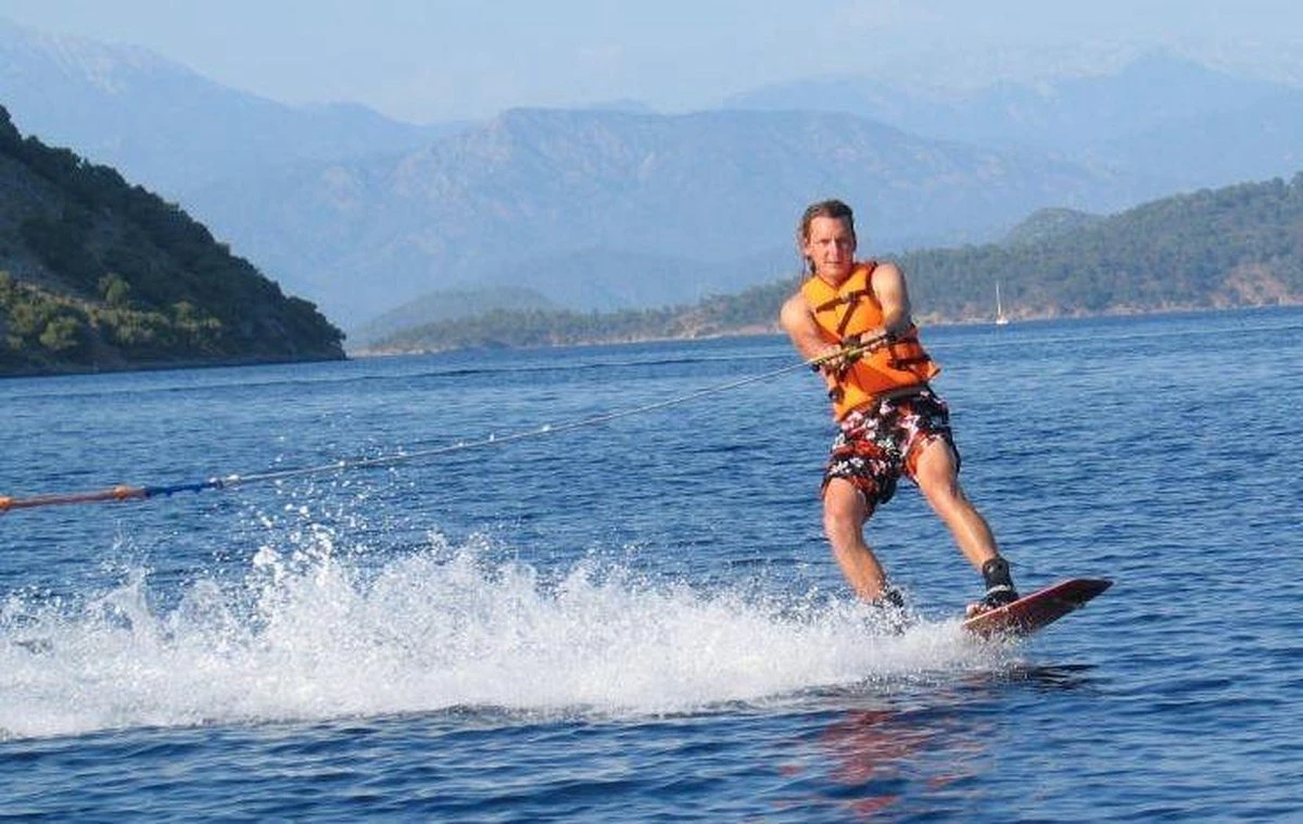 Aqua2Go GD86 Staand Electrische Pressure Washer - 20 Liter Tank - Afneembare Pomp 11 Aqua2Go GD86 Staand Electrische Pressure Washer - 20 Liter Tank - Afneembare Pomp - Afbeelding 9