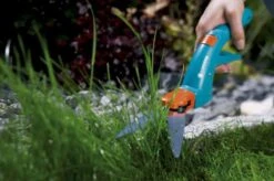 GARDENA Classic Grasschaar - Draaibaar 360° 16 GARDENA Classic Grasschaar - Draaibaar 360° -Tuingereedschaps Winkel 1200x798 7