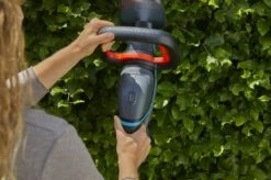 GARDENA - ComfortCut 50/18V-P4A Ready-To-Use Set - Heggenschaar -Tuingereedschaps Winkel 1200x799 111