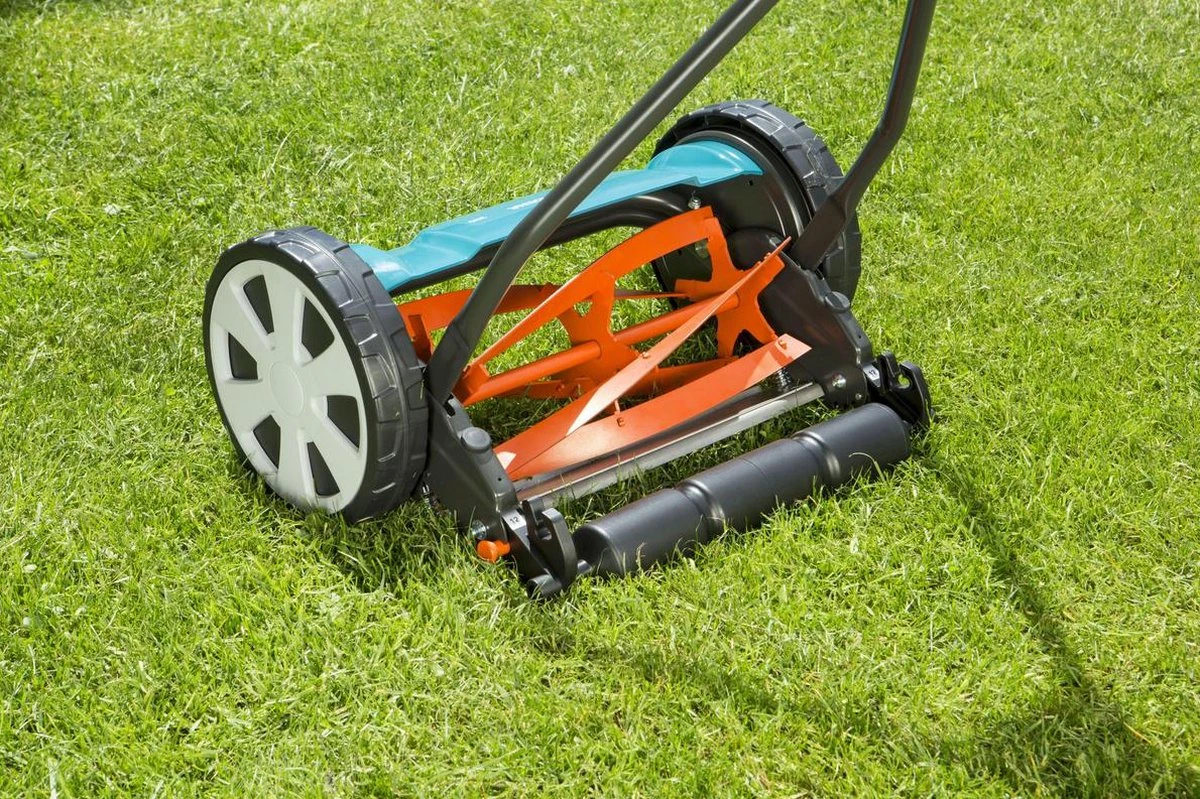 GARDENA Kooimesmaaier 330 Grasmaaier - Maaibreedte 33 Cm - Gazons Tot Ca. 150 M² 7 GARDENA Kooimesmaaier 330 Grasmaaier - Maaibreedte 33 Cm - Gazons Tot Ca. 150 M² - Afbeelding 5