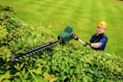 Bosch UniversalHedgePole 18 Heggenschaar Op Steel - Met 18 V Accu En Lader -Tuingereedschaps Winkel 1200x800 143
