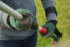 Bosch UniversalHedgePole 18 Heggenschaar Op Steel - Met 18 V Accu En Lader -Tuingereedschaps Winkel 1200x800 145