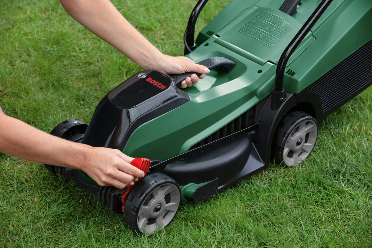 Bosch CityMower 18V-32-300 Grasmaaier - Maaibreedte 32 Cm - Zonder Accu En Lader 14 Bosch CityMower 18V-32-300 Grasmaaier - Maaibreedte 32 Cm - Zonder Accu En Lader - Afbeelding 12