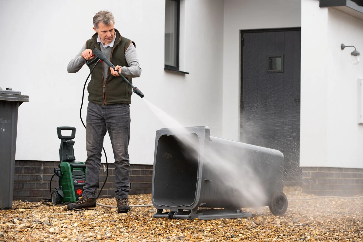 Bosch Universal Aquatak 135 Hogedrukreiniger - Op Snoer - 1900 W - 135 Bar 14 Bosch Universal Aquatak 135 Hogedrukreiniger - Op Snoer - 1900 W - 135 Bar - Afbeelding 12