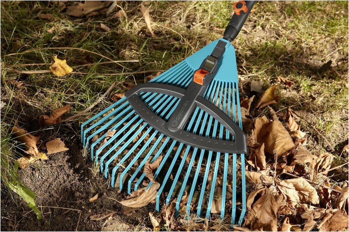 GARDENA Combisysteem Bladhark Hark - Werkbreedte Verstelbaar Van 35 Tot 52cm - Excl. Steel 4 GARDENA Combisysteem Bladhark Hark - Werkbreedte Verstelbaar Van 35 Tot 52cm - Excl. Steel - Afbeelding 2