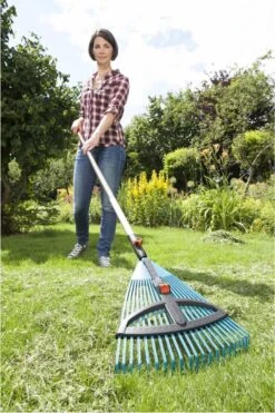 GARDENA Combisysteem Bladhark Hark - Werkbreedte Verstelbaar Van 35 Tot 52cm - Excl. Steel 13 GARDENA Combisysteem Bladhark Hark - Werkbreedte Verstelbaar Van 35 Tot 52cm - Excl. Steel -Tuingereedschaps Winkel 800x1200 52