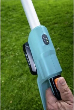 GARDENA - Accu Telescopische Snoeizaag - TCS 20/18 P4A Set - 20cm - 50 Cm ⌀ 13 GARDENA - Accu Telescopische Snoeizaag - TCS 20/18 P4A Set - 20cm - 50 Cm ⌀ -Tuingereedschaps Winkel 806x1200 2