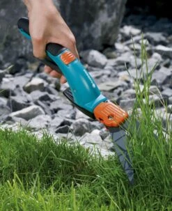 GARDENA Comfort Grasschaar - 360° Draaibaar - Antikleef Coating - Golfsnede 15 GARDENA Comfort Grasschaar - 360° Draaibaar - Antikleef Coating - Golfsnede -Tuingereedschaps Winkel 978x1200 1